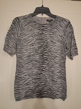 Short-Sleeve Zebra Stripe Knit Shirt